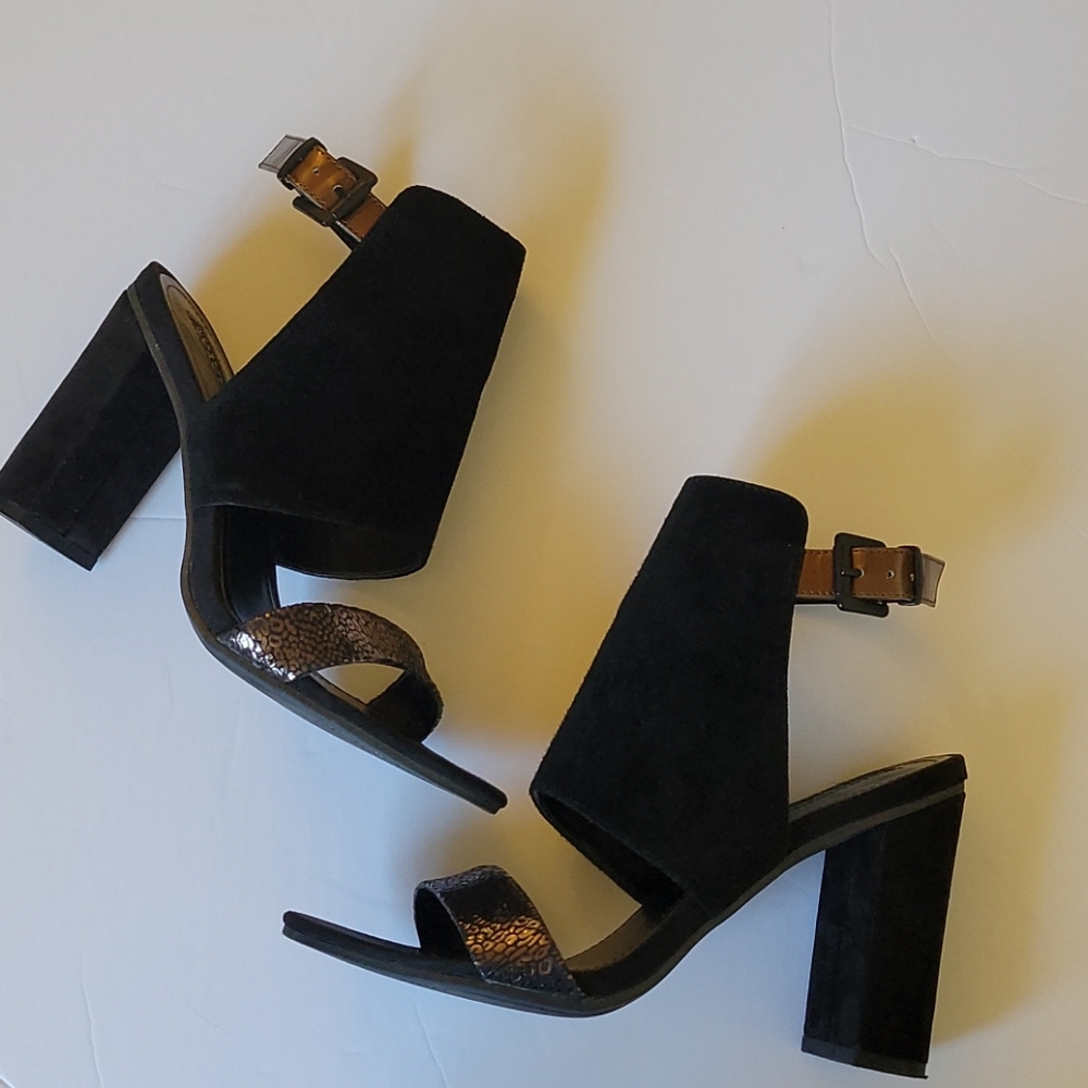 Kenneth Cole Reaction Heels